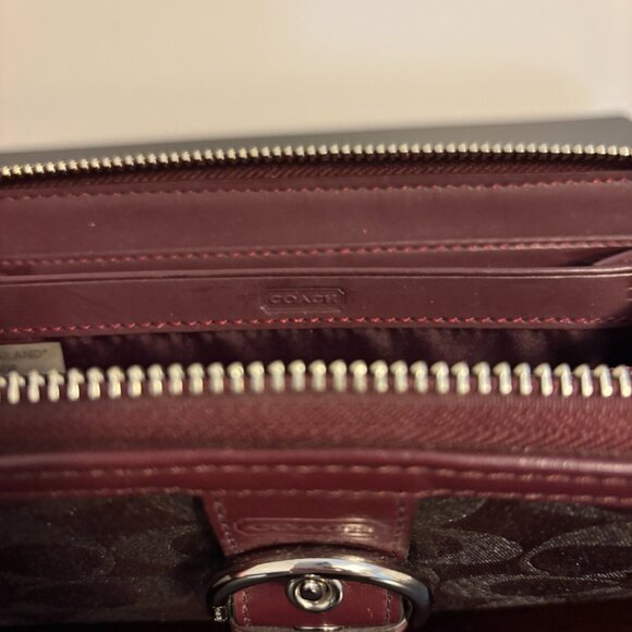 Coach Campbell Signature Burgundy Faux Buckle Accordion Zip Around Wallet - Picture 10 of 10